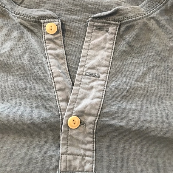 🚤J CREW Garment Dyed Henley - Picture 6 of 6